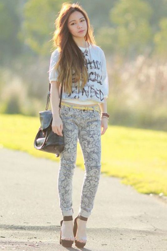 10+ Coolest Back-to-School Outfit Ideas This Year 185 catchy tees for school 7 10+ Coolest Back-to-School Outfit Ideas This Year - 185