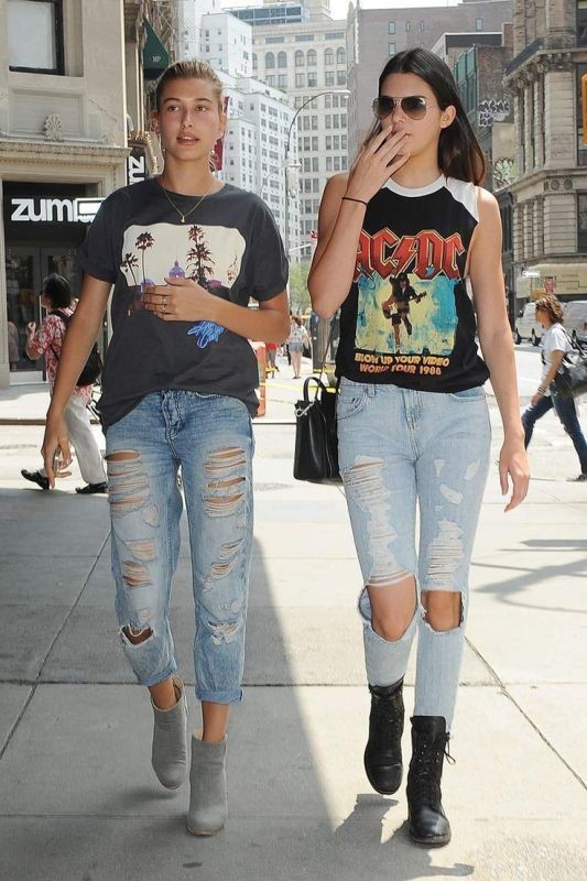 10+ Coolest Back-to-School Outfit Ideas This Year 187 catchy tees for school 9 10+ Coolest Back-to-School Outfit Ideas This Year - 187