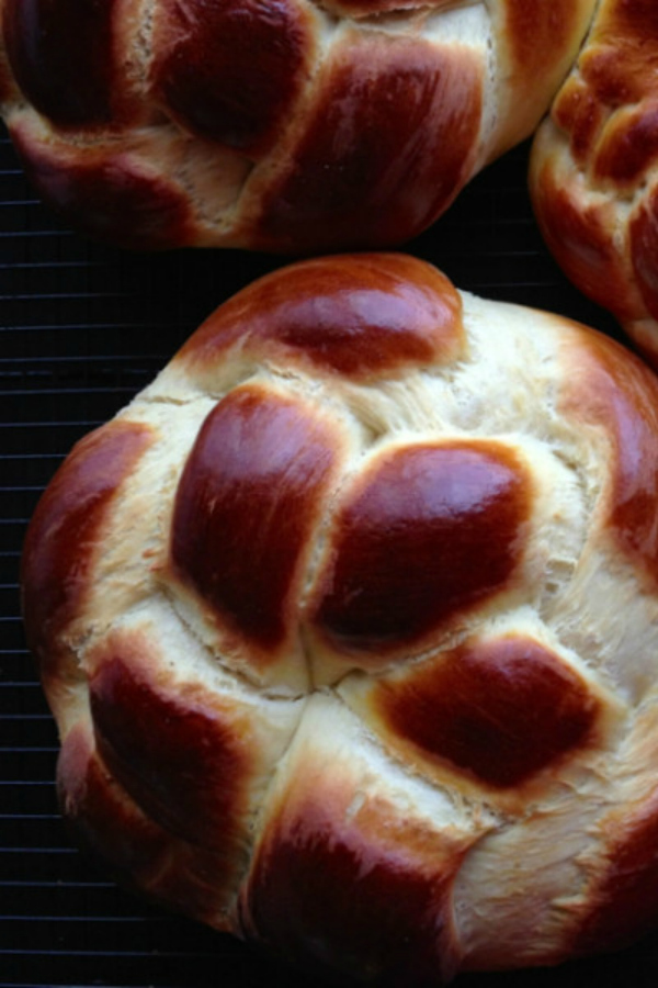 choereg armenian easter bread rounds New Year around the World.. One Event, Various Traditions - 11