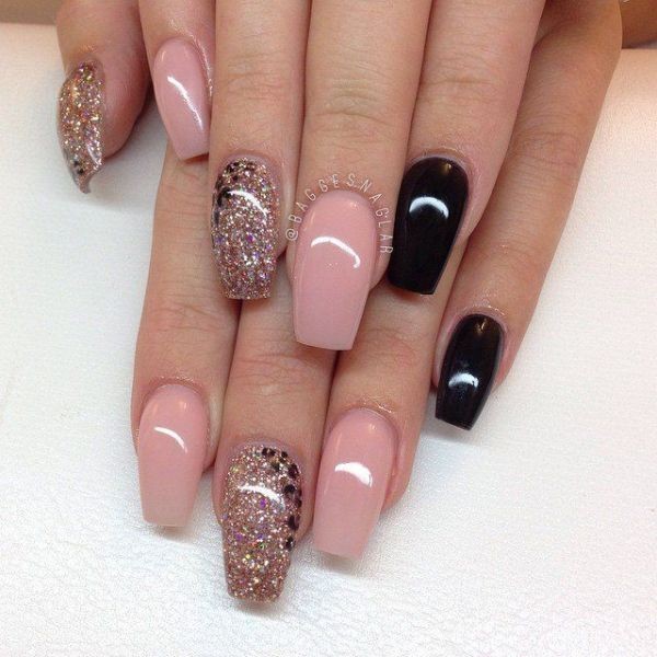 glitter nail art ideas 113 89+ Glitter Nail Art Designs for Shiny & Sparkly Nails - 115