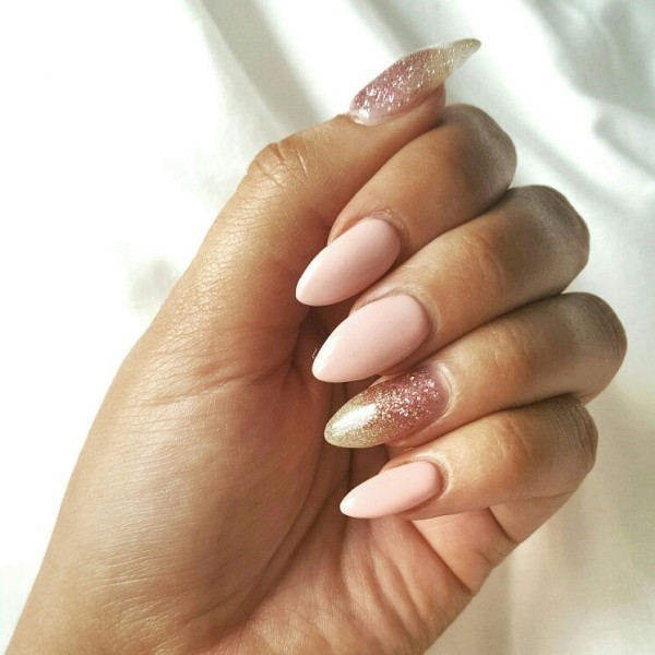 glitter nail art ideas 139 89+ Glitter Nail Art Designs for Shiny & Sparkly Nails - 141