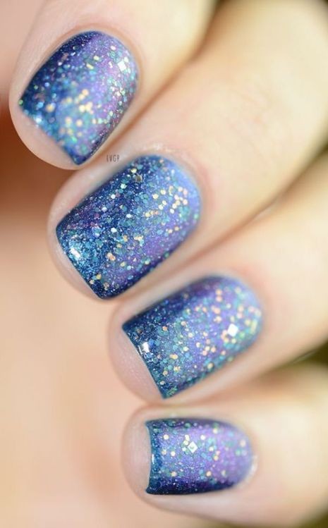 glitter nail art ideas 14 89+ Glitter Nail Art Designs for Shiny & Sparkly Nails - 16