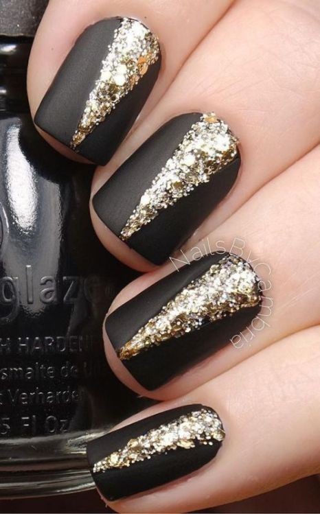 glitter nail art ideas 15 89+ Glitter Nail Art Designs for Shiny & Sparkly Nails - 17