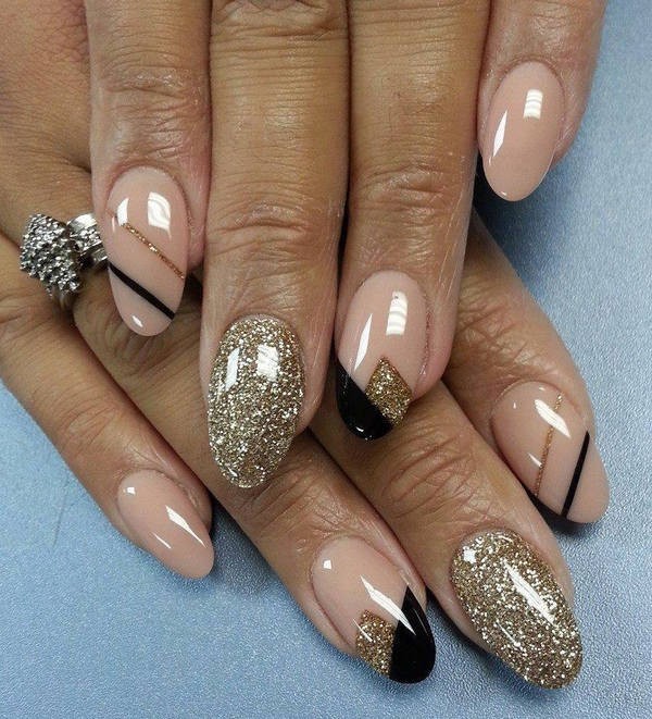 glitter nail art ideas 173 89+ Glitter Nail Art Designs for Shiny & Sparkly Nails - 175