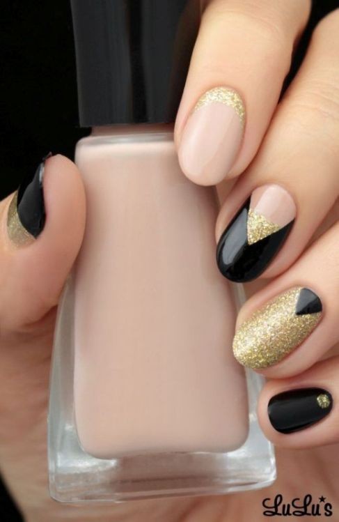 glitter nail art ideas 18 89+ Glitter Nail Art Designs for Shiny & Sparkly Nails - 20
