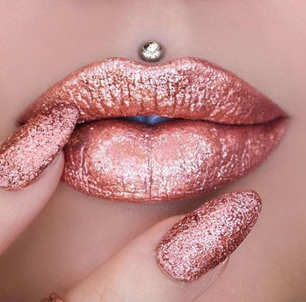 glitter nail art ideas 197 89+ Glitter Nail Art Designs for Shiny & Sparkly Nails - 199