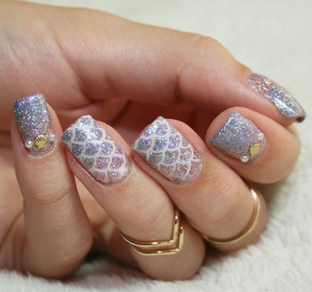 glitter nail art ideas 199 89+ Glitter Nail Art Designs for Shiny & Sparkly Nails - 201