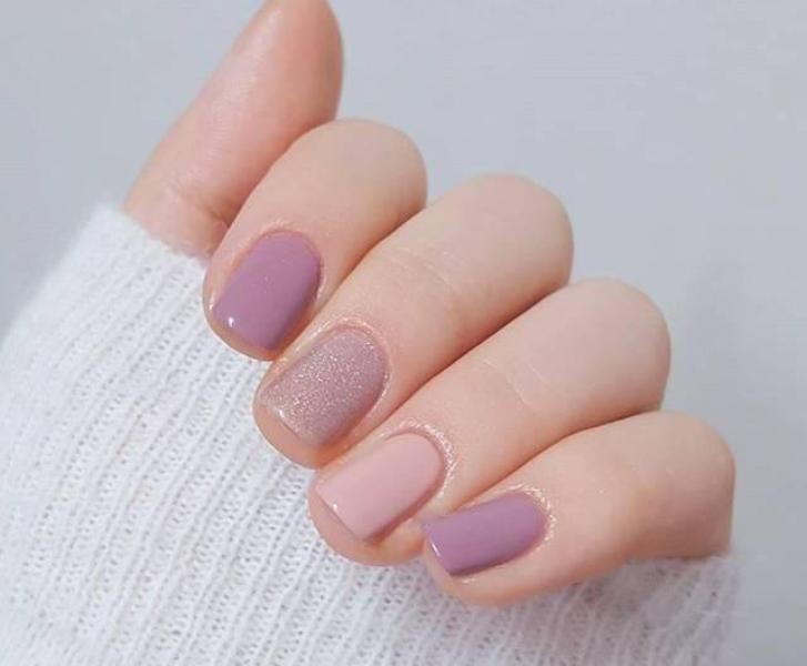 glitter nail art ideas 201 89+ Glitter Nail Art Designs for Shiny & Sparkly Nails - 203