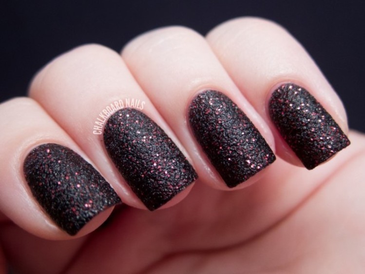 glitter nail art ideas 208 89+ Glitter Nail Art Designs for Shiny & Sparkly Nails - 210