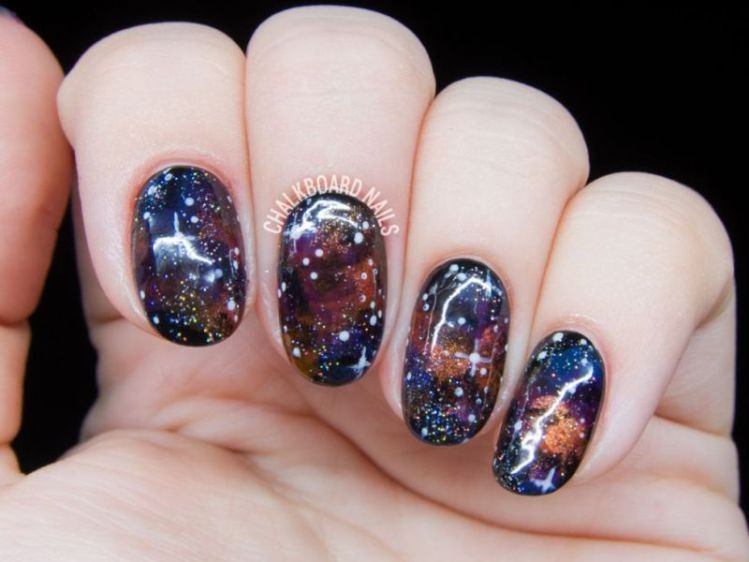 glitter nail art ideas 212 89+ Glitter Nail Art Designs for Shiny & Sparkly Nails - 214