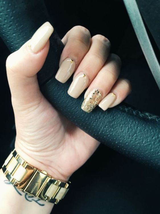 glitter nail art ideas 47 89+ Glitter Nail Art Designs for Shiny & Sparkly Nails - 49