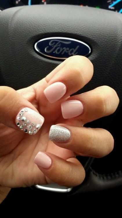 glitter nail art ideas 7 89+ Glitter Nail Art Designs for Shiny & Sparkly Nails - 9