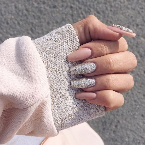 glitter nail art ideas 98 89+ Glitter Nail Art Designs for Shiny & Sparkly Nails - 100