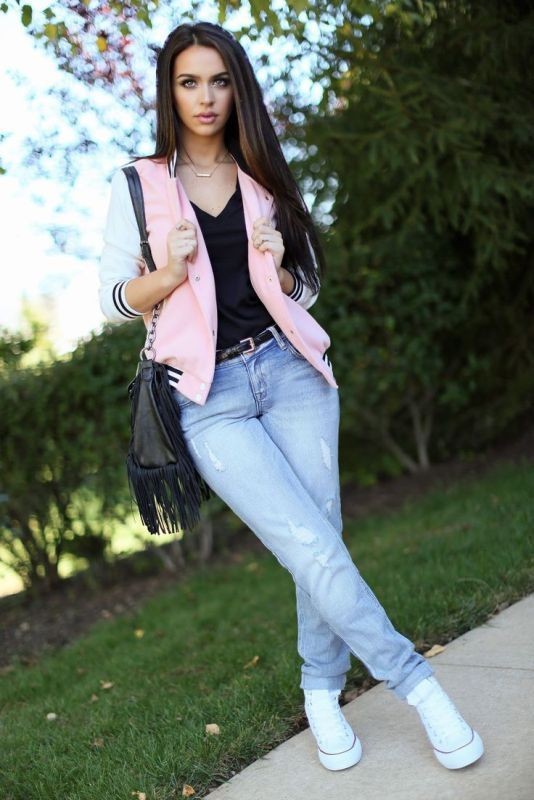 jeans-for-school-20 10+ Cool Back-to-School Outfit Ideas for 2020