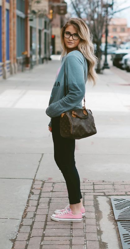 10+ Coolest Back-to-School Outfit Ideas This Year 35 jeans for school 7 10+ Coolest Back-to-School Outfit Ideas This Year - 35