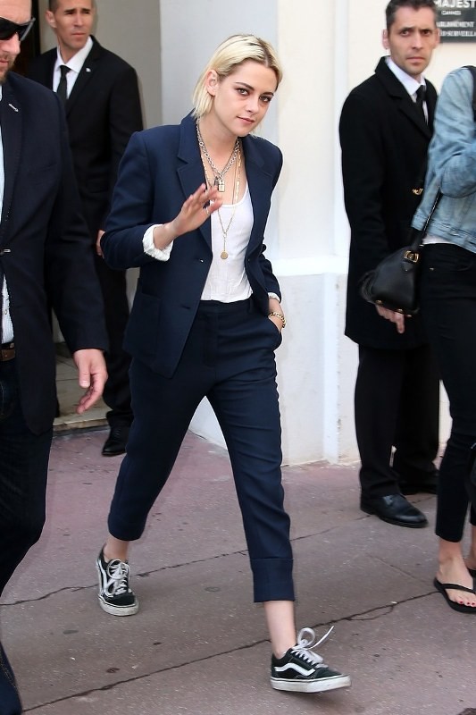 10+ Coolest Back-to-School Outfit Ideas This Year 24 suits for school 2 10+ Coolest Back-to-School Outfit Ideas This Year - 24
