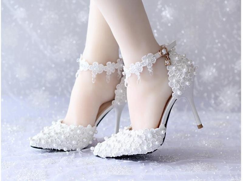 white-wedding-shoes-130 83+ Most Fabulous White Wedding Shoes in 2021