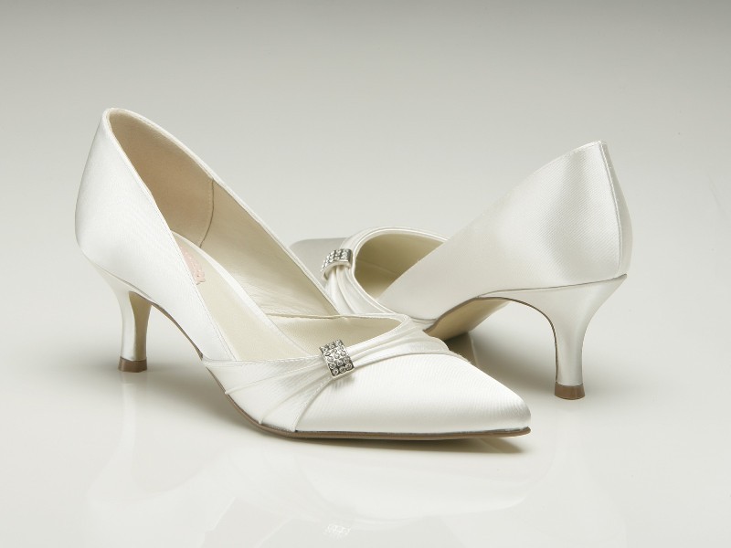 white wedding shoes 132 83+ Most Fabulous White Wedding Shoes - 134