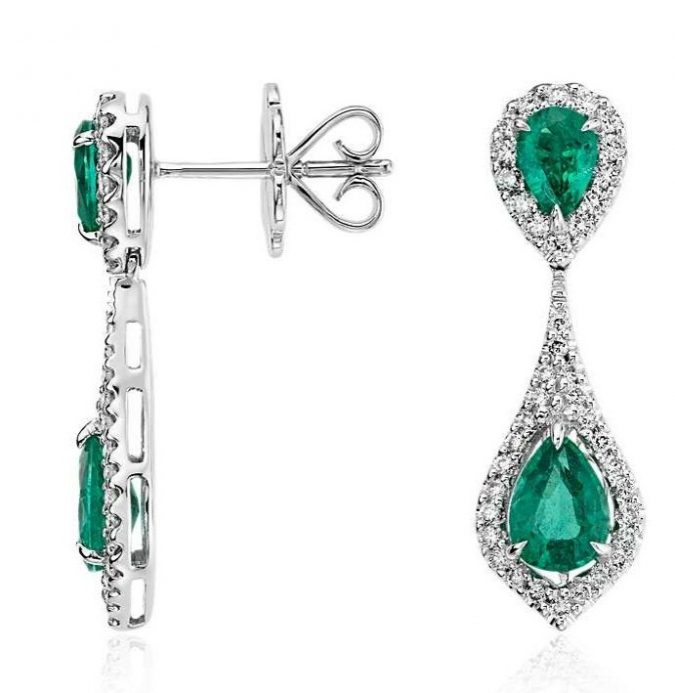 Dramatic shapes emerald earrings gemstone earrings 1 18 New Jewelry Trends for This Summer - 27