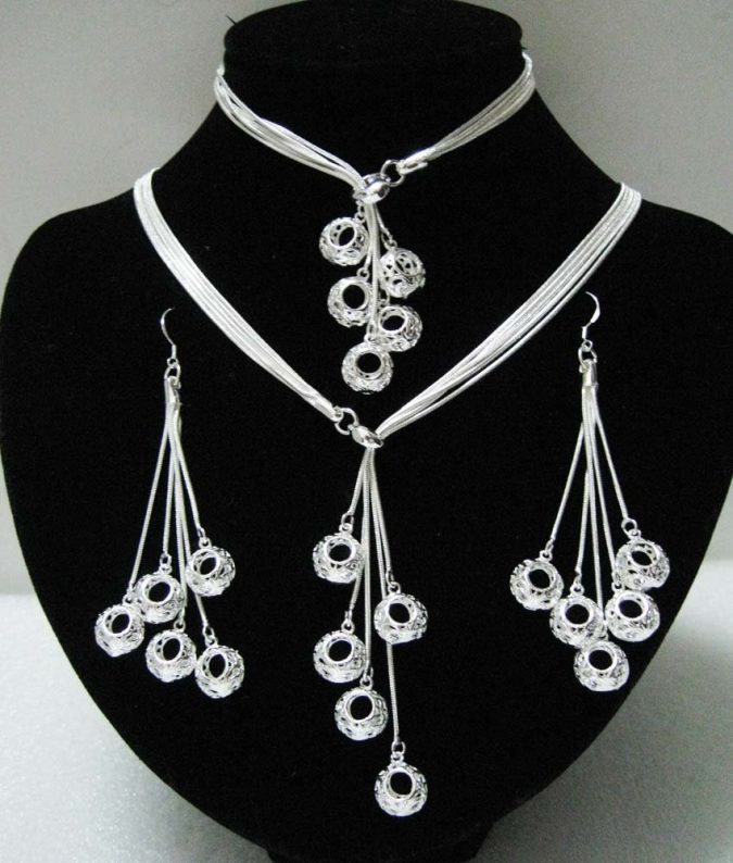 Silver-jewlery-675x794 18 New Jewelry Trends for This Summer