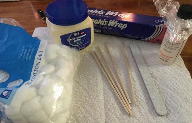 Most Efficient Ways to Remove Gel Manicure at Home! 3 The Foil Method Most Efficient Ways to Remove Gel Manicure at Home! - 3