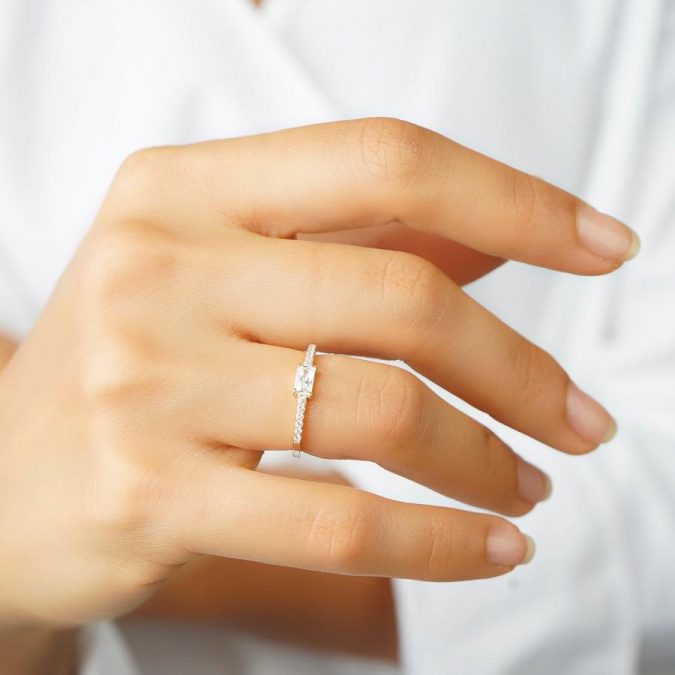 18 New Jewelry Trends for This Summer 7 dainty ring 18 New Jewelry Trends for This Summer - 7