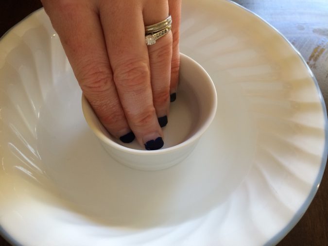 Most Efficient Ways to Remove Gel Manicure at Home! 6 removing gel manicure Most Efficient Ways to Remove Gel Manicure at Home! - 6