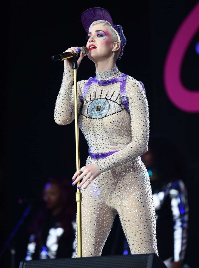 Katy Perry Performs at Glastonbury Festival 2017 Top 10 Celebrity Diet Tricks for a Perfect Figure - 6
