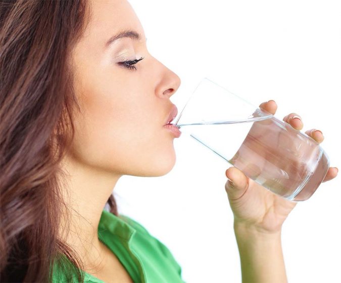 drink water 6 Ways to Stay Healthy on a Busy Schedule - 9
