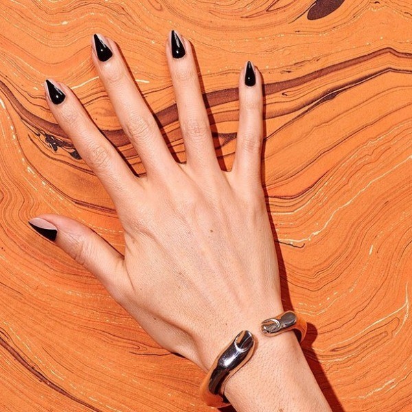 85+ Seriously Spooky Halloween Nail Art Ideas 109 halloween nail ideas 106 85+ Seriously Spooky Halloween Nail Art Ideas - 109