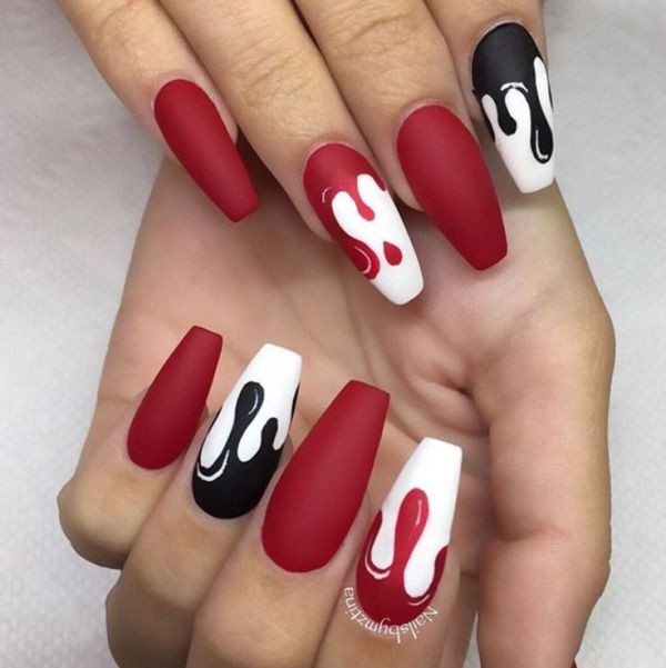 85+ Seriously Spooky Halloween Nail Art Ideas 110 halloween nail ideas 107 85+ Seriously Spooky Halloween Nail Art Ideas - 110