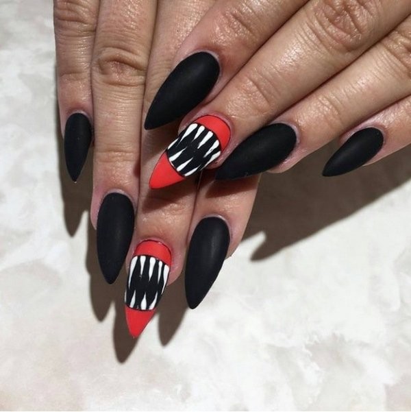 85+ Seriously Spooky Halloween Nail Art Ideas 111 halloween nail ideas 108 85+ Seriously Spooky Halloween Nail Art Ideas - 111