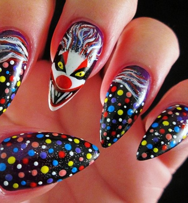 85+ Seriously Spooky Halloween Nail Art Ideas 123 halloween nail ideas 120 85+ Seriously Spooky Halloween Nail Art Ideas - 123