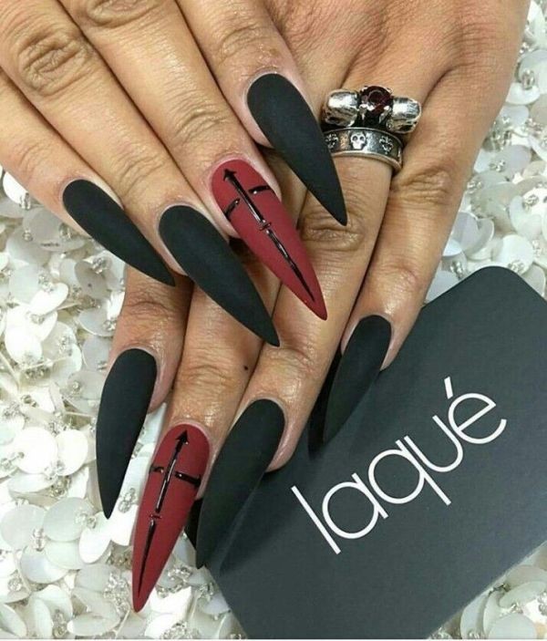 85+ Seriously Spooky Halloween Nail Art Ideas 131 halloween nail ideas 128 85+ Seriously Spooky Halloween Nail Art Ideas - 131