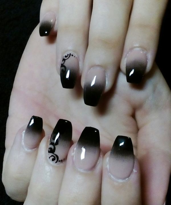 85+ Seriously Spooky Halloween Nail Art Ideas 132 halloween nail ideas 129 85+ Seriously Spooky Halloween Nail Art Ideas - 132