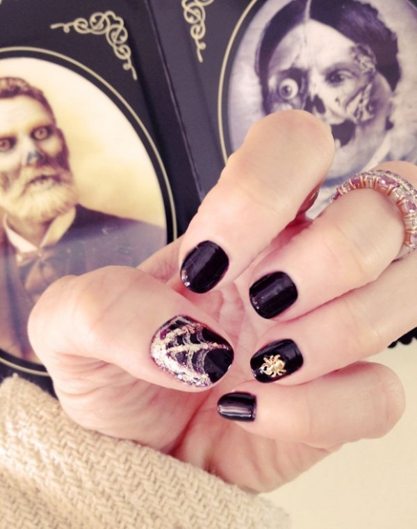 85+ Seriously Spooky Halloween Nail Art Ideas 140 halloween nail ideas 137 85+ Seriously Spooky Halloween Nail Art Ideas - 140
