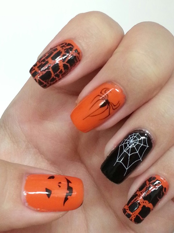 85+ Seriously Spooky Halloween Nail Art Ideas 147 halloween nail ideas 144 85+ Seriously Spooky Halloween Nail Art Ideas - 147