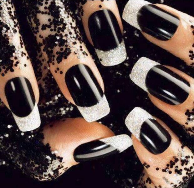 85+ Seriously Spooky Halloween Nail Art Ideas 177 halloween nail ideas 174 85+ Seriously Spooky Halloween Nail Art Ideas - 177