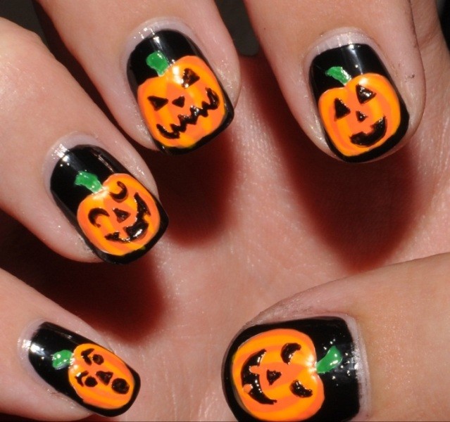 halloween-nail-ideas-177 89+ Seriously Spooky Halloween Nail Art Ideas