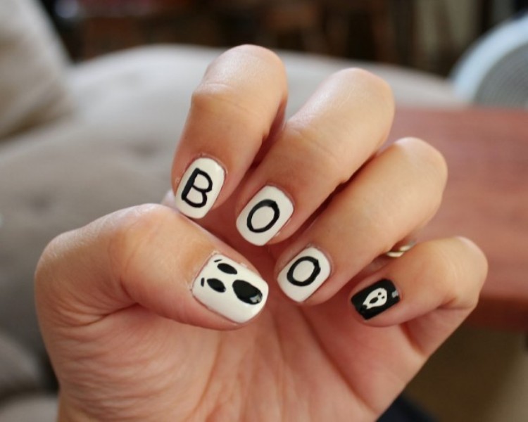 85+ Seriously Spooky Halloween Nail Art Ideas 193 halloween nail ideas 190 85+ Seriously Spooky Halloween Nail Art Ideas - 193