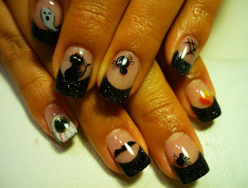 85+ Seriously Spooky Halloween Nail Art Ideas 197 halloween nail ideas 194 85+ Seriously Spooky Halloween Nail Art Ideas - 197