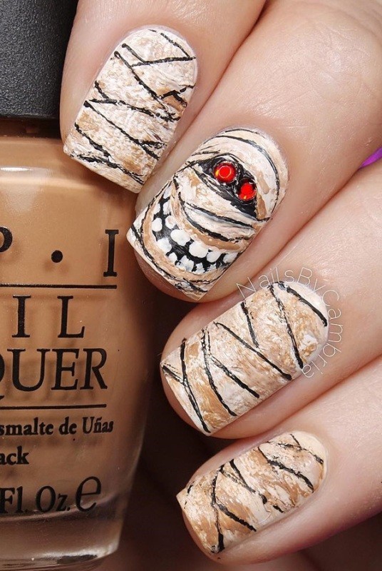 halloween nail ideas 20 85+ Seriously Spooky Halloween Nail Art Ideas - 22