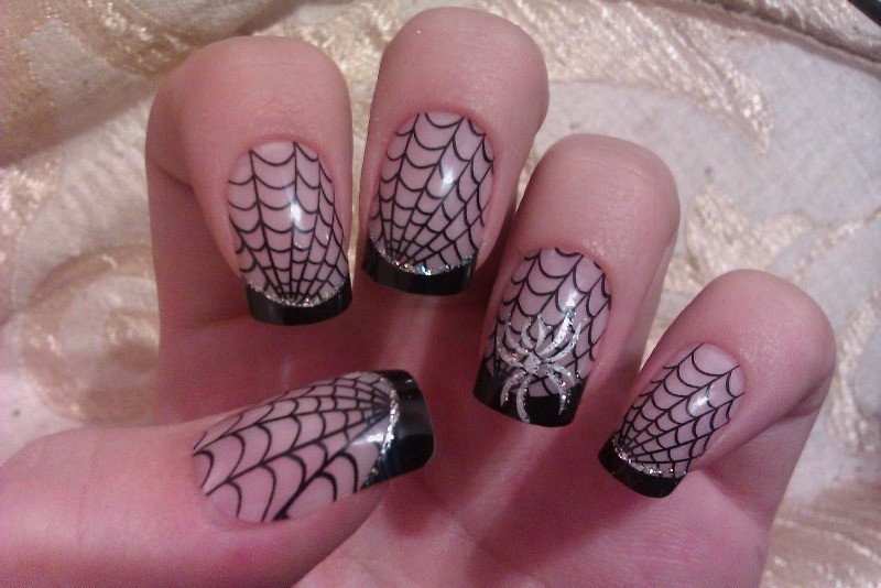 85+ Seriously Spooky Halloween Nail Art Ideas 211 halloween nail ideas 208 85+ Seriously Spooky Halloween Nail Art Ideas - 211