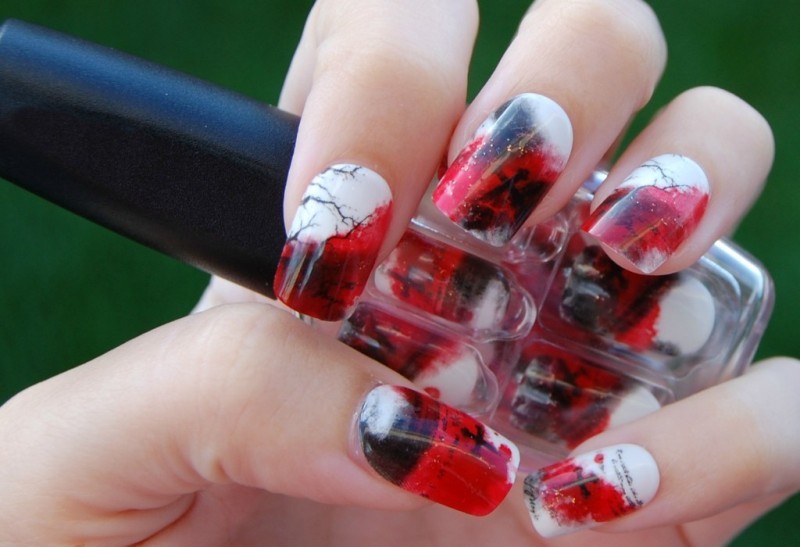 85+ Seriously Spooky Halloween Nail Art Ideas 213 halloween nail ideas 210 85+ Seriously Spooky Halloween Nail Art Ideas - 213