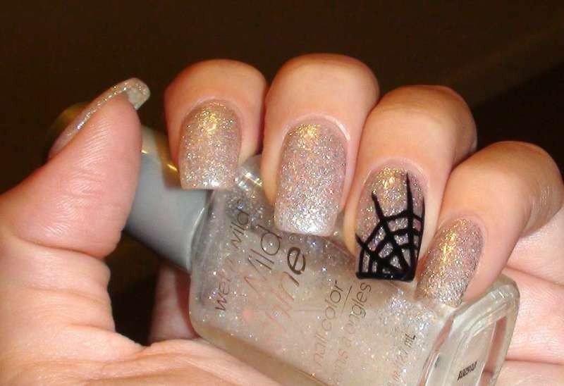85+ Seriously Spooky Halloween Nail Art Ideas 214 halloween nail ideas 211 85+ Seriously Spooky Halloween Nail Art Ideas - 214