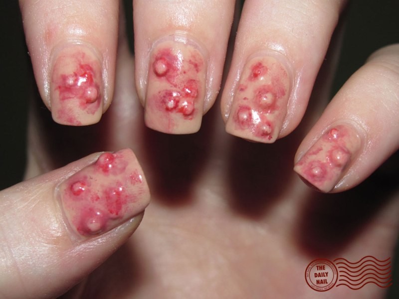 85+ Seriously Spooky Halloween Nail Art Ideas 217 halloween nail ideas 214 85+ Seriously Spooky Halloween Nail Art Ideas - 217