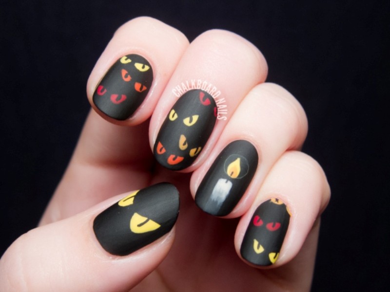 85+ Seriously Spooky Halloween Nail Art Ideas 218 halloween nail ideas 215 85+ Seriously Spooky Halloween Nail Art Ideas - 218