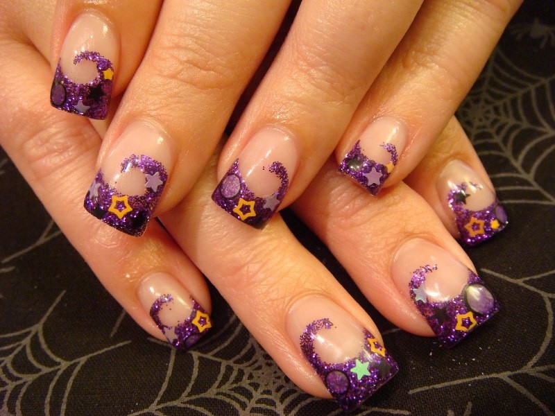 85+ Seriously Spooky Halloween Nail Art Ideas 220 halloween nail ideas 217 85+ Seriously Spooky Halloween Nail Art Ideas - 220