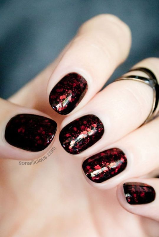 85+ Seriously Spooky Halloween Nail Art Ideas 24 halloween nail ideas 22 85+ Seriously Spooky Halloween Nail Art Ideas - 24