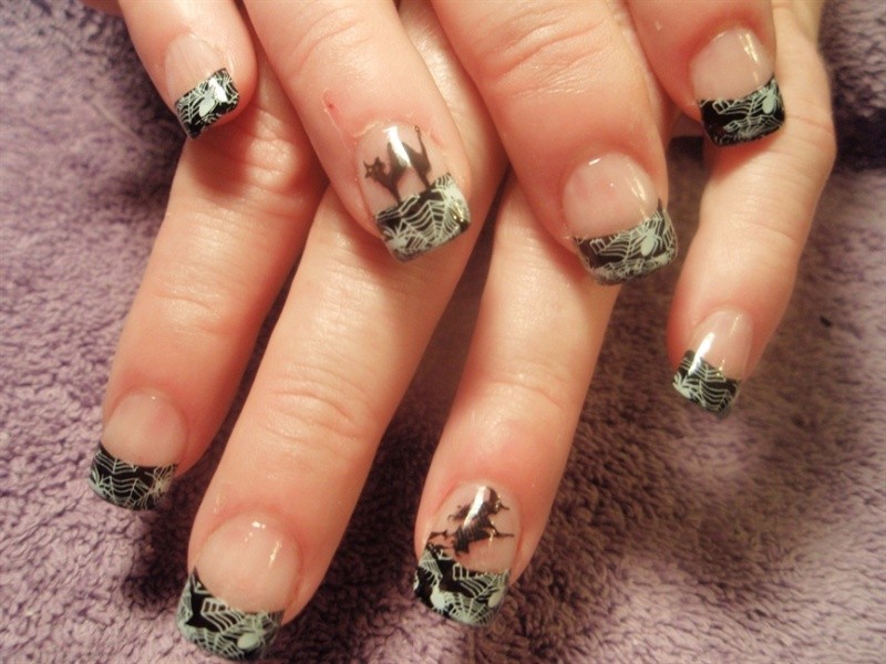 85+ Seriously Spooky Halloween Nail Art Ideas 223 halloween nail ideas 220 85+ Seriously Spooky Halloween Nail Art Ideas - 223
